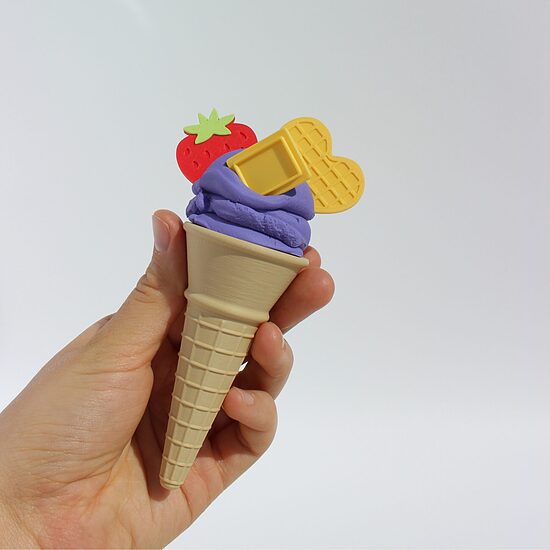 Mazais saldējuma komplekts- eko saldējuma vafele un 3 dekori, piederumi plastilīna sensorajām rotaļām